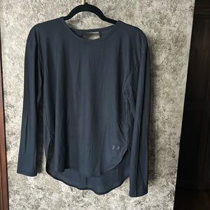 Women’s Under Armour Black XS Loose Fit Heatgear Cutout Back Top